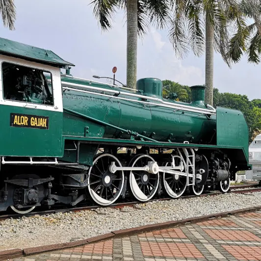 The old steam engine at army museum