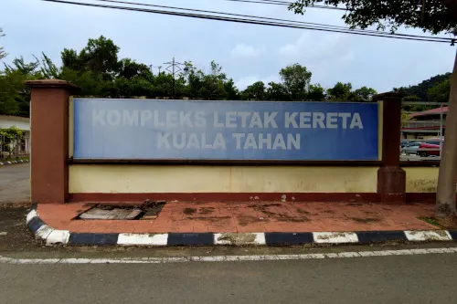 Taman Negara parking 