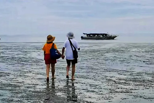 sky mirror walking on the sand bank-01