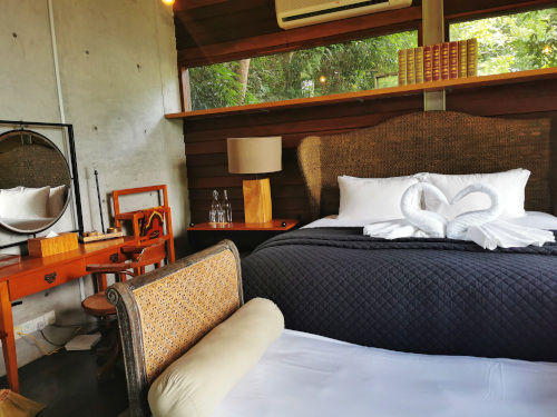 Belum Rainforest Resort  Villa Santubong bedroom