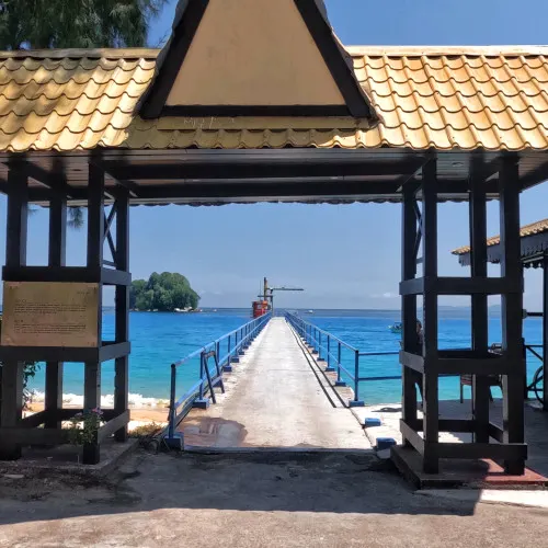 jetty from Berjaya Tioman Resort to renggis island