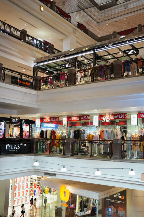 Walk around one of the local's favourite shopping mall in Kuala