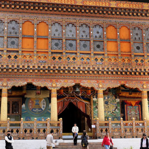 Punakha Dzong (30)-01 courtyard 1