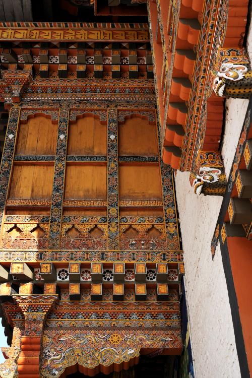 Punakha Dzong (34)-01 courtyard 3