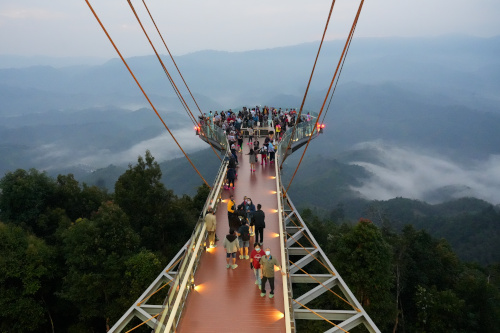 Betong, Thailand I Place must visit in Betong Piyamit Tunnel 