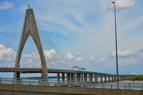 Sultan Haji Omar Ali Saifuddien Bridge, best places to visit in Brunei
