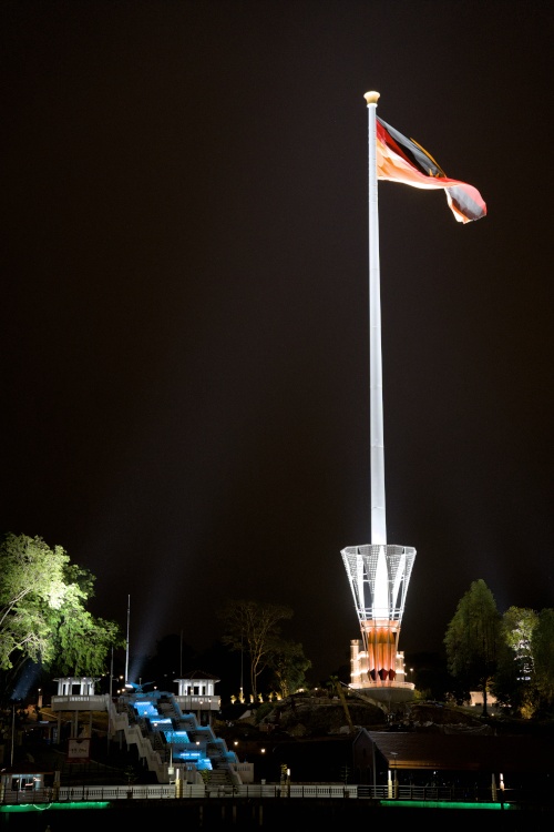 Kuching Waterfront Esplanade, flagpost tallest