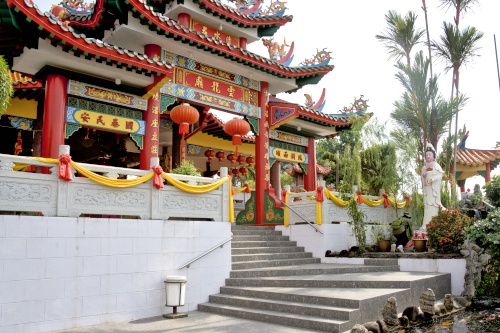 Wan Loong Chinese Temple