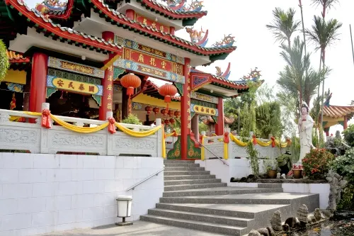 Wan Loong Chinese Temple