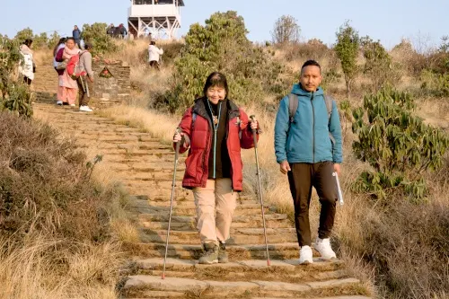 Descending back to Ghorepani