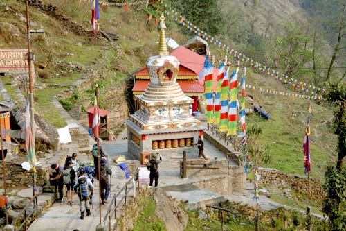 stupa along Annpurna Base Camp Trek