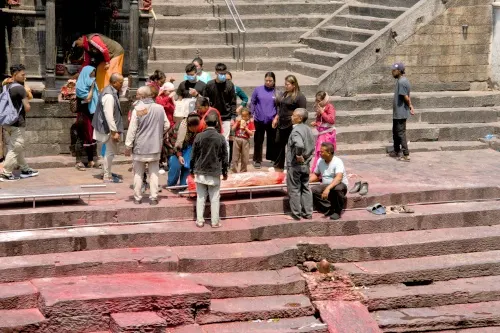 cremation ceremony in Pashupatinath temple