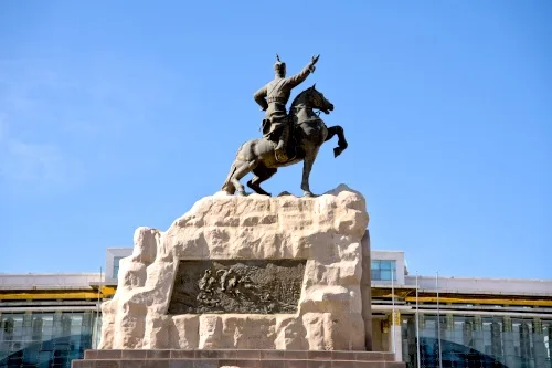 Sukhbaatar Square (Chinggis square) | Ulaanbaatar city tour, giant bronze statue of Sukhbaatar