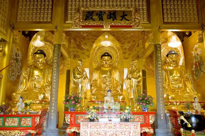 The Buddha statues inside the main prayer hall