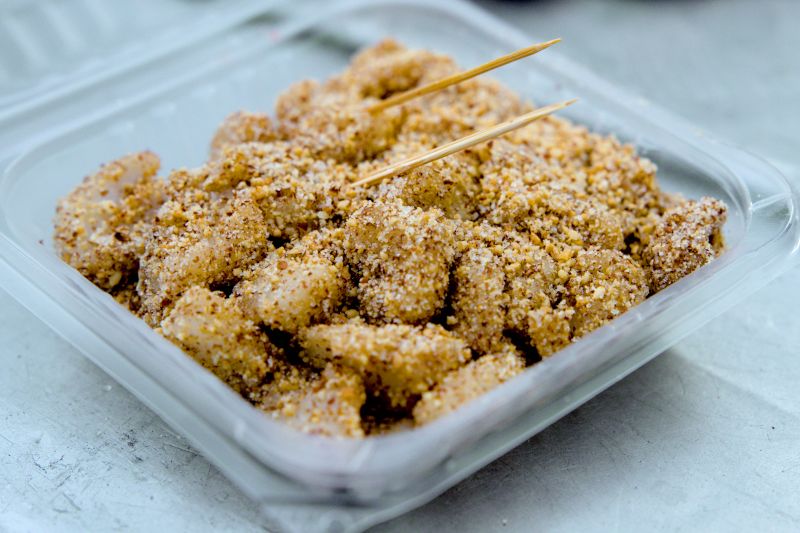 Muar Chee  (glutinous rice paste and ground peanut )