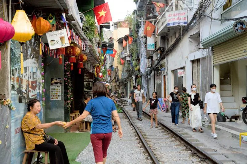 Train Cafe, Hanoi, (Bancông Cafe & Restaurant)