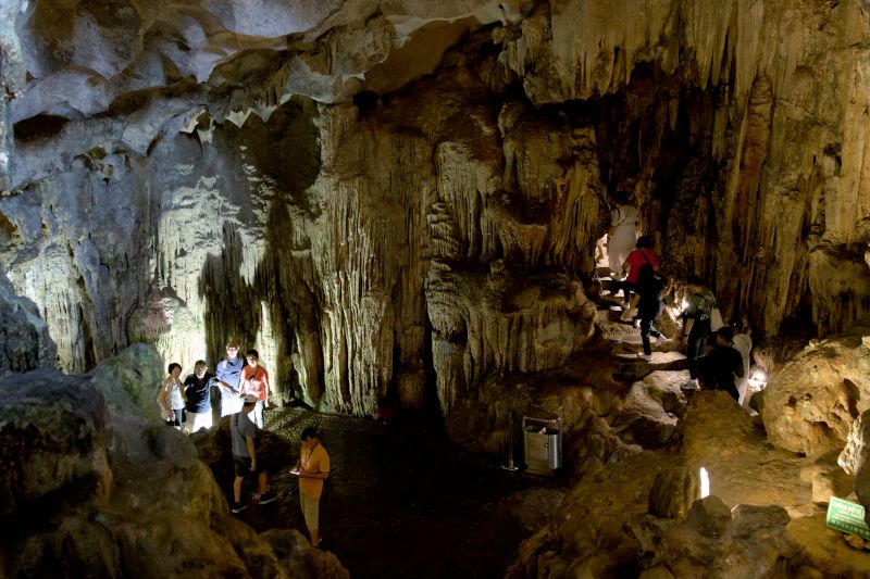 Sung Sot Cave