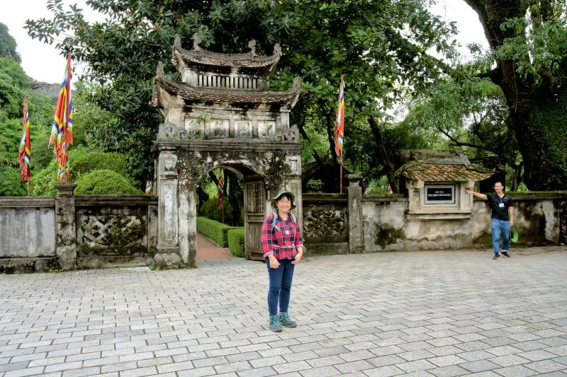 Dinh Tien Hoang Temple entrance