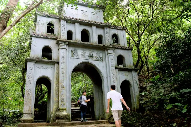 The Ancient Pagoda Three Gates, Places to visit in Ninh Binh