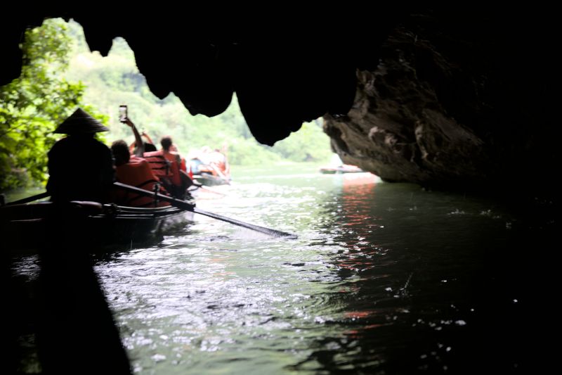 Lam Cave, Places to visit in Ninh Binh