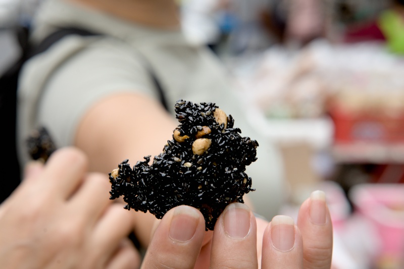 black sesame rice biscuit at Kim Yong Market, Eateries and restaurants in Hat Yai