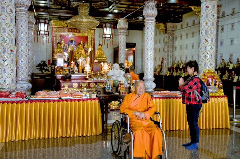 The Abbot of the temple, Wat Chue Chang