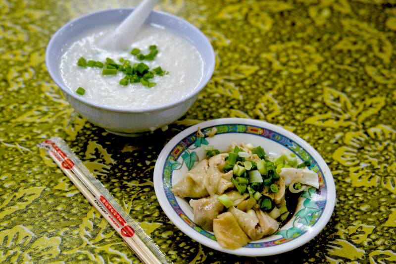 Rice congee stall (Kampar Market), Food in Kampar