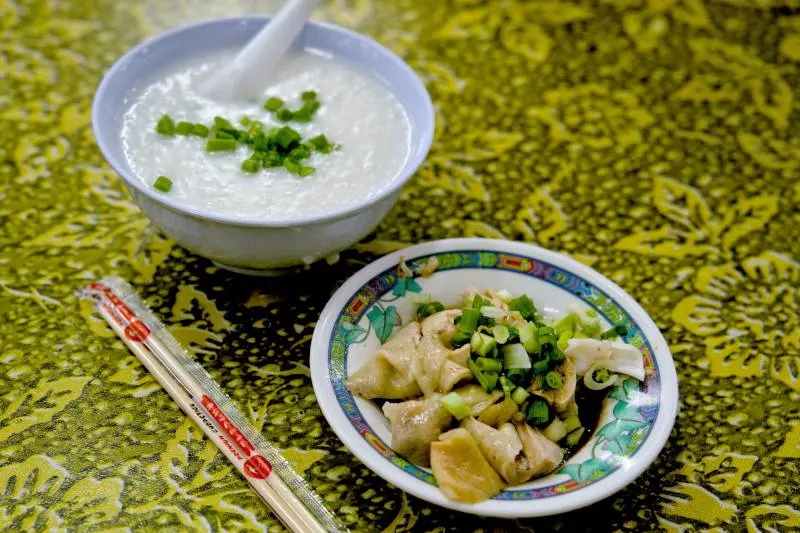 Rice congee stall (Kampar Market), Food in Kampar