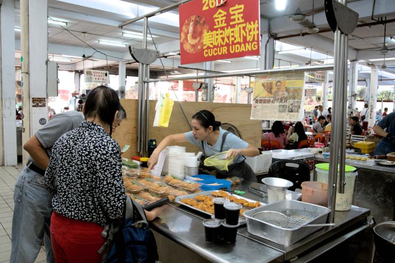 Stall 26 金宝美味炸虾饼 Cucur Udang (Kampar Market), Food in Kampar