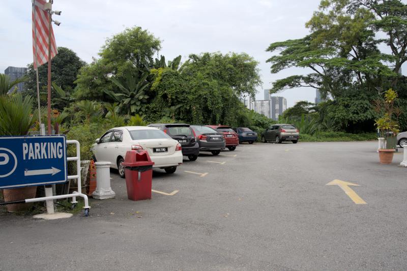 Thean Hou Temple Kuala Lumpur parking area