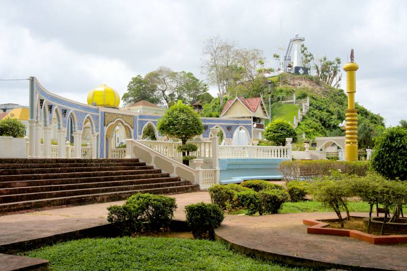 Istana Maziah, attractions in Kuala Terengganu