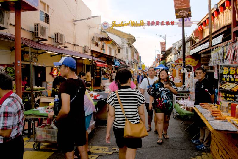 What to See in Melaka? Jonker street in the evening