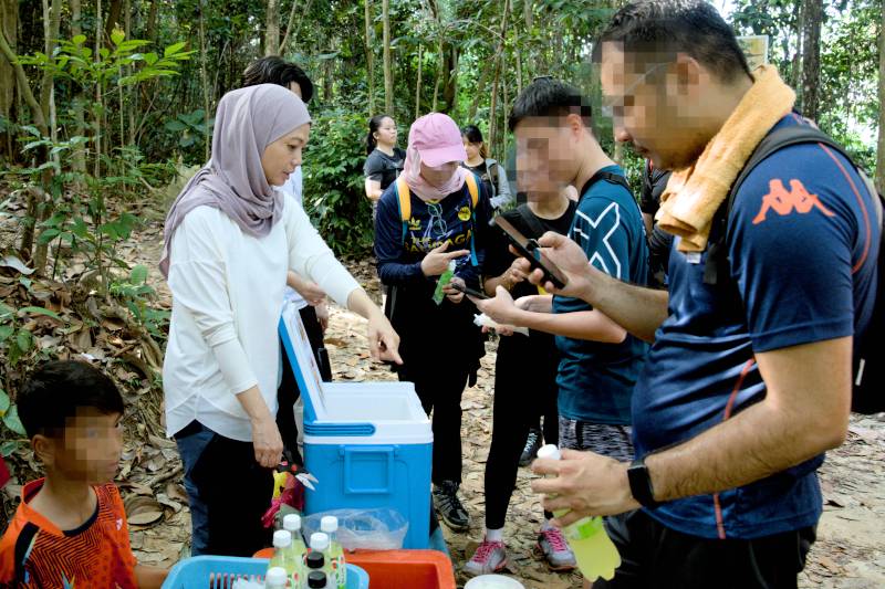 selling icecream at bukit gasing hiking trail