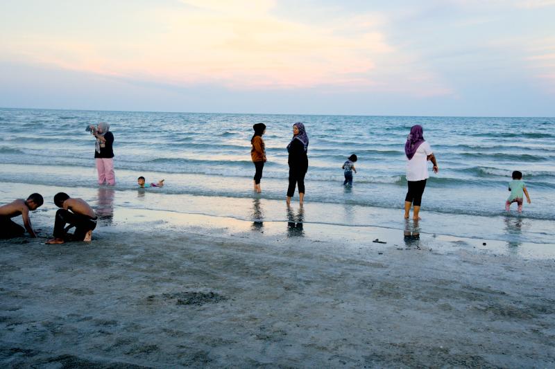 Pantai Batu Hitam, Things to Do in Kuantan