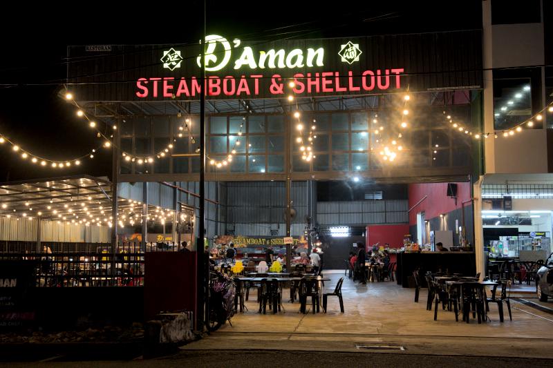 D'aman Steamboat & Shellout