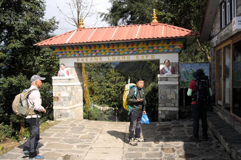 Pasang Lhamu Gate, Everest Base Camp Trek Part 1