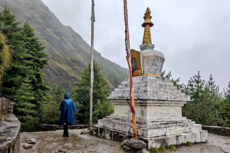 On the way to Phunki Tenga