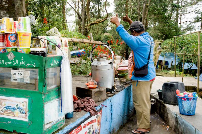 teh halia, Lake Toba Berastagi Medan Itinerary