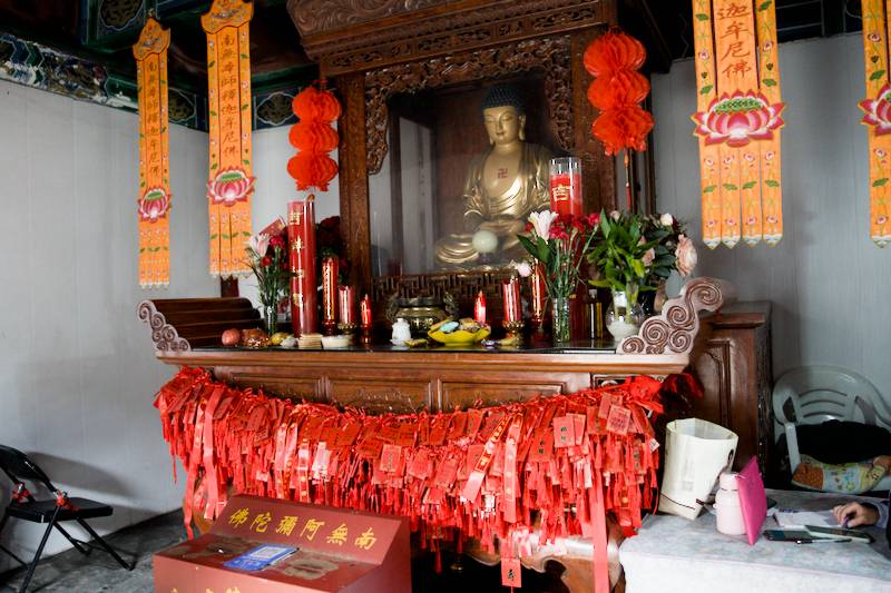 Shakyamuni Buddha at Red Cloud Golden Peak (红云金顶) of Fanjingshan