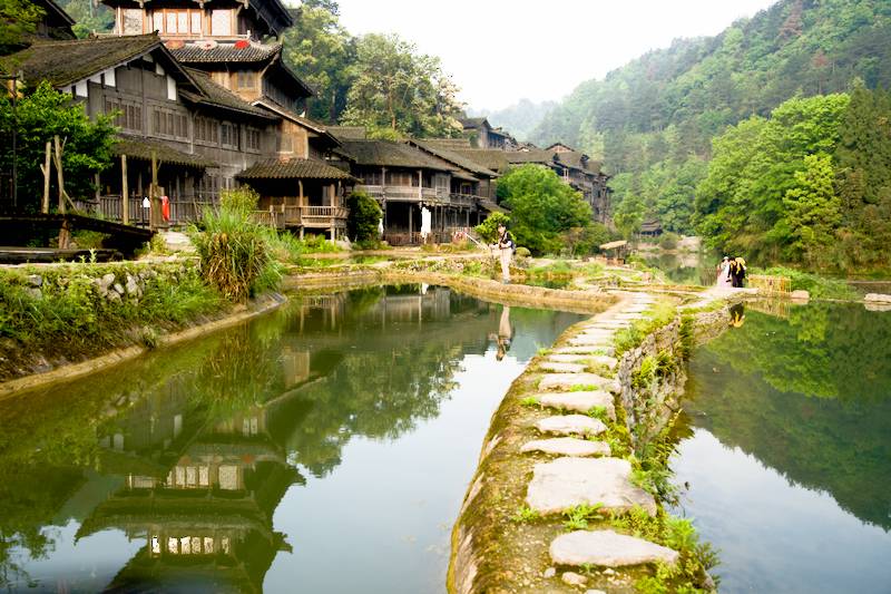 The river, the lake, and all those shimmering reflections come together in one truly picturesque scene.
