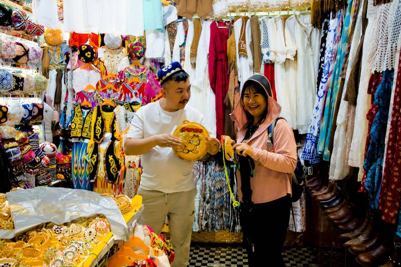 International Grand Bazaar 国际大巴扎 Northern Xinjiang