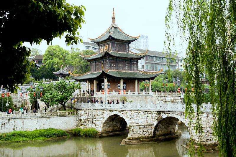 Jiaxiu Pavilion 甲秀楼