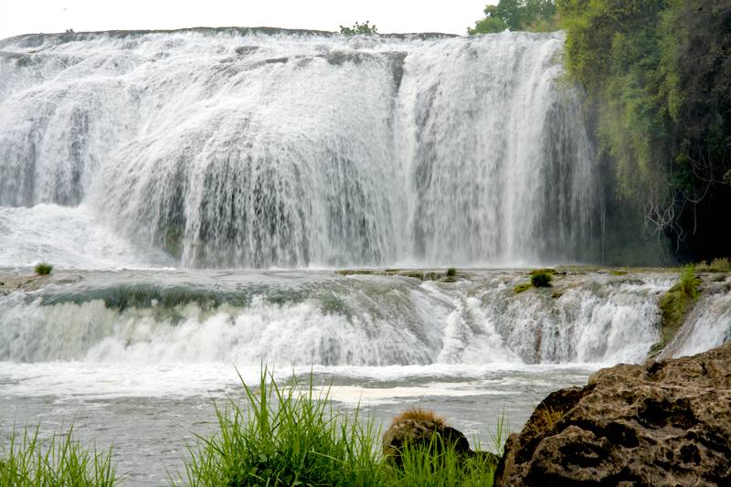 Dǒupōt&aacute;ng Waterfall