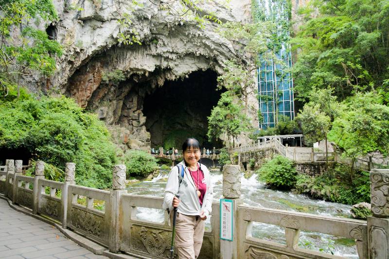 Take note of the elevator on the right of the cave.,, Dragon Palace Scenic Area Guizhou
