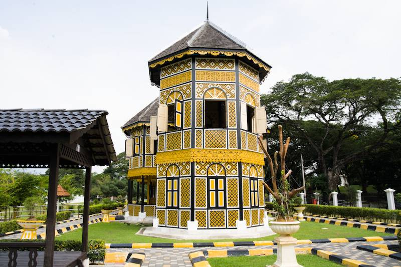 Istana Kenangan – A Nail-less Wooden Royal Palace of Perak. Things to Do in Kuala Kangsar Malaysia