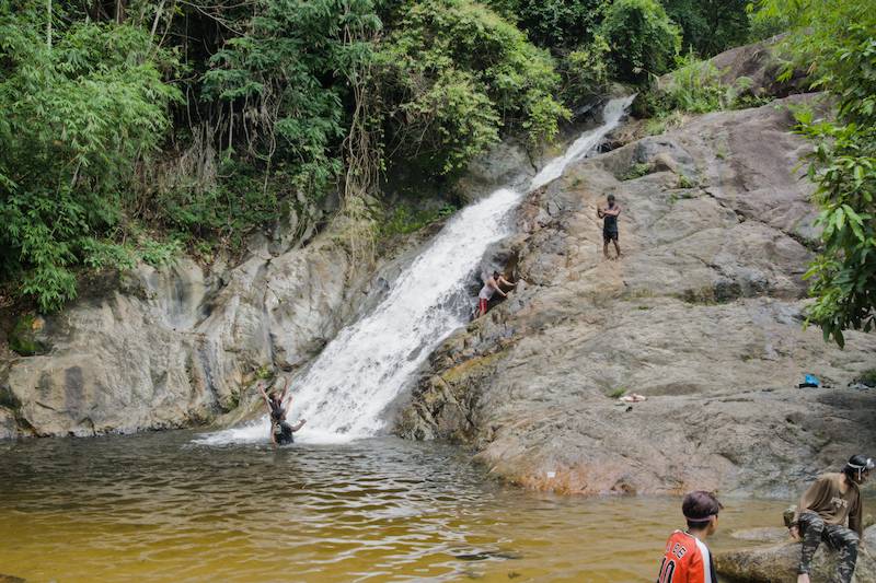 Lata Perahu Waterfall