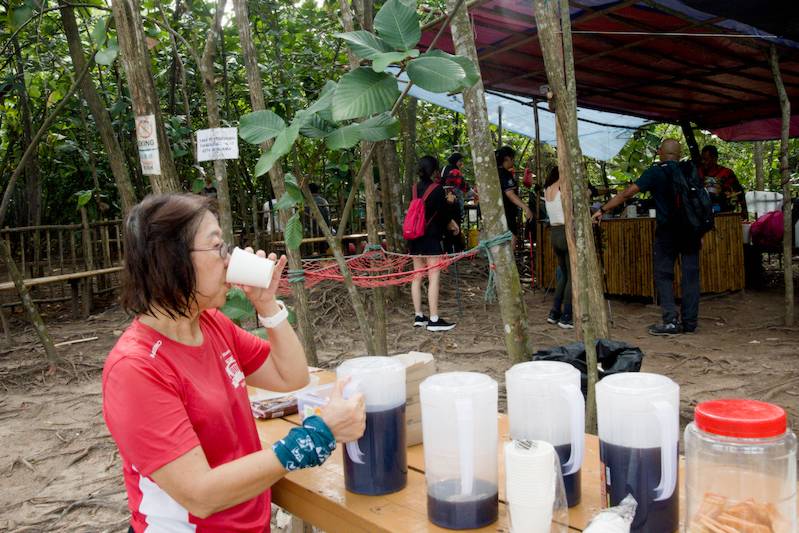 Free coffee served to hikers at Kem T-Rock