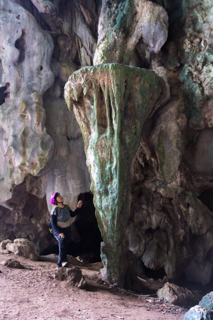 This rock resemble a Keris, And this is how this cave got his name